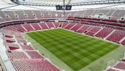 Fotografia do estádio PGE Narodowy, em Varsóvia